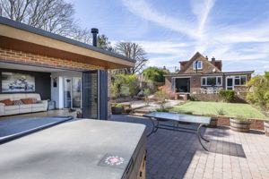 Photo 19- click for photo gallery